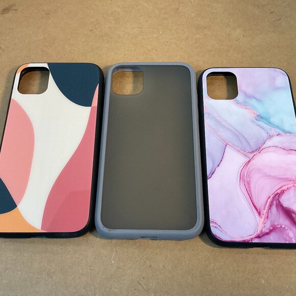 Used iPhone XR Cases - Picture 7 of 11